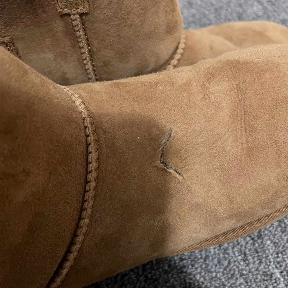 UGG Mini Bailey Bow II Boot 1017397k Suede Big Girl Size 4 - Picture 8 of 9